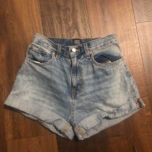 BDG High-Waisted Mom Jean Shorts - Light Wash